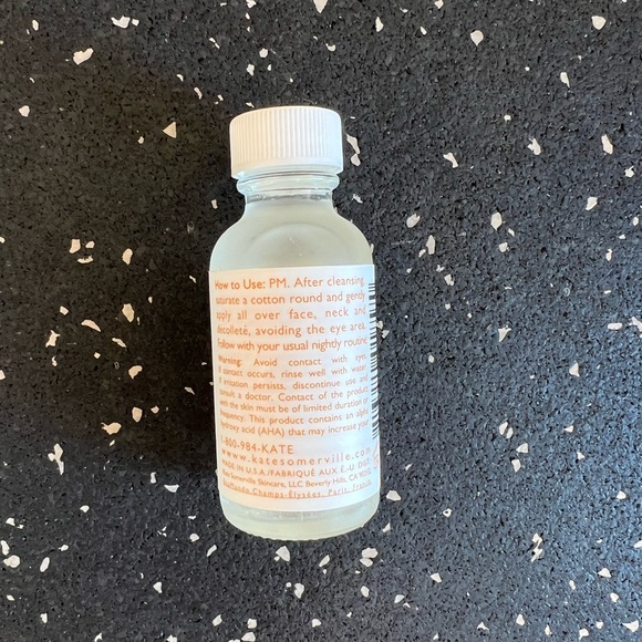 KATE SOMMERVILLE | Liquid ExfoliKate - Picture 5 of 5